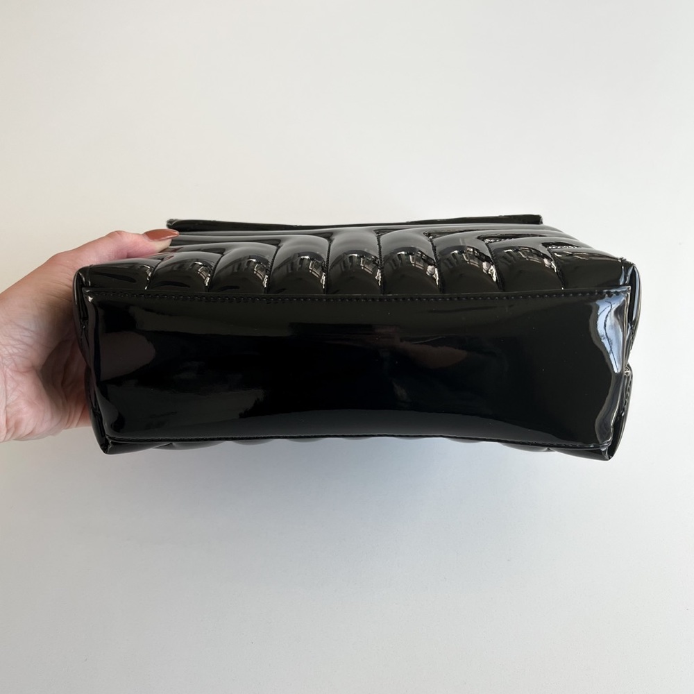 Saint Laurent (YSL) Black and Gold Patent Shoulder Bag -Worn 1X - Picture 7 of 16
